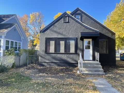 233 Wilson Avenue NE, Saint Cloud, MN 56304