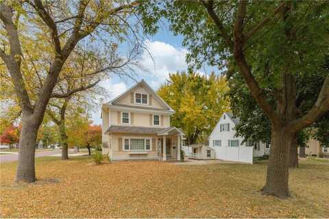 1003 E 2nd Street, Blue Earth, MN 56013