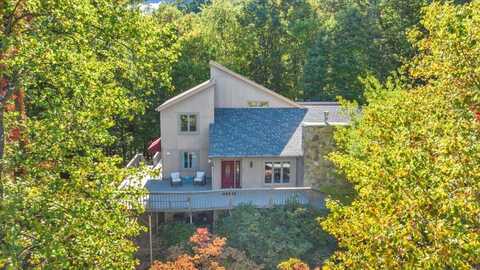 5747 Sugar Loaf Mountain RD, Roanoke, VA 24018