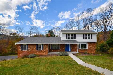 7029 Hollyberry CIR, Roanoke, VA 24018