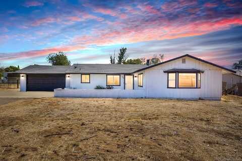 646 Steffy Rd, Ramona, CA 92065