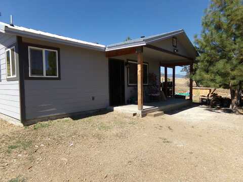 102 Wagon Rd, Hornbrook, CA 96044