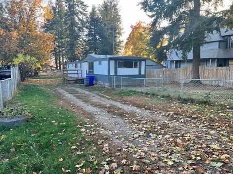 422 E B St, Deer Park, WA 99006