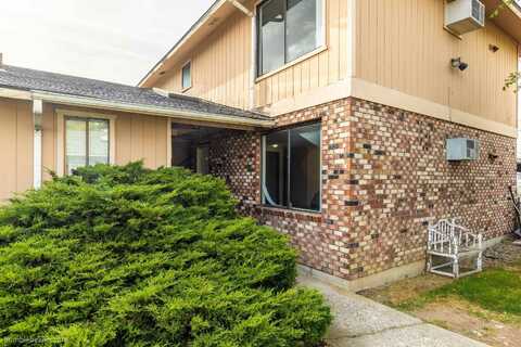 6131 N Addison St, Spokane, WA 99208