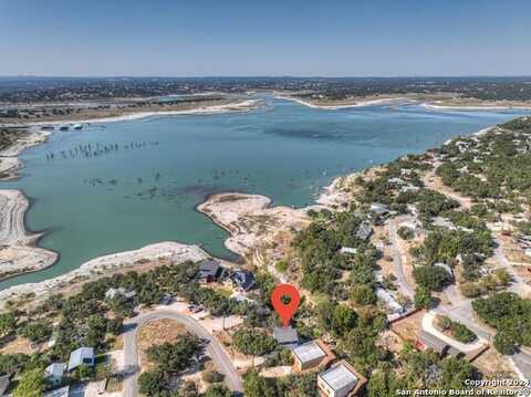 925 GLENN DR, Canyon Lake, TX 78133