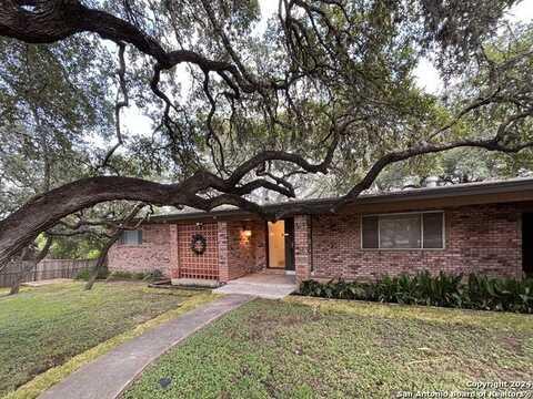 322 DONELLA DR, Hollywood Park, TX 78232