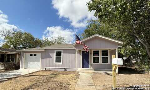 636 CAMPBELL ST, Seguin, TX 78155