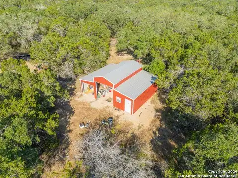 1250 COUNTY ROAD 245, Hondo, TX 78861