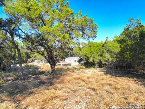 722 SQUIRES ROW, Canyon Lake, TX 78133