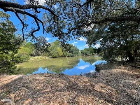 440 Boulton Creek Road, Muldoon, TX 78949