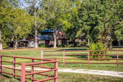 1709 Old Independence Road, Brenham, TX 77833