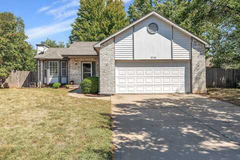 2742 S Yellowstone Ct, Wichita, KS 67215