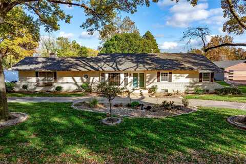 500 S Circle Lake Rd, Wichita, KS 67209