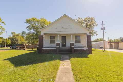 1711 E River, Eureka, KS 67045