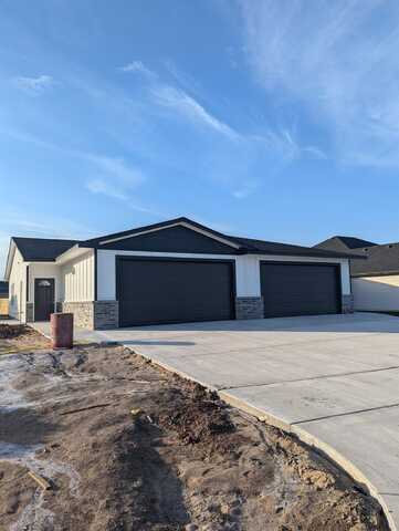 1134-1136 W Trek, Goddard, KS 67052