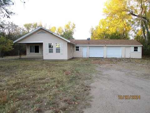 7108 E 30th Ave, Hutchinson, KS 67502