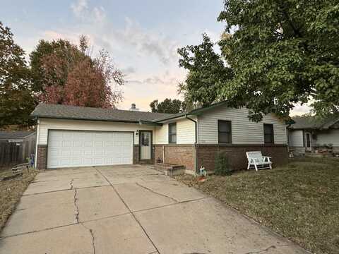 11222 W Westlawn Cir, Wichita, KS 67212