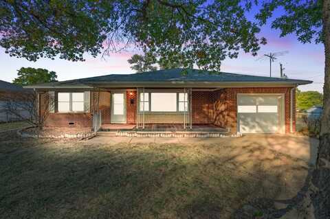 759 N El Paso Dr, Derby, KS 67037