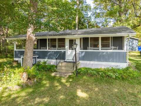 326 Freedom Road, Oxford, WI 53952