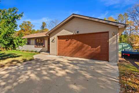 432 Duffers Trail, Nekoosa, WI 54457