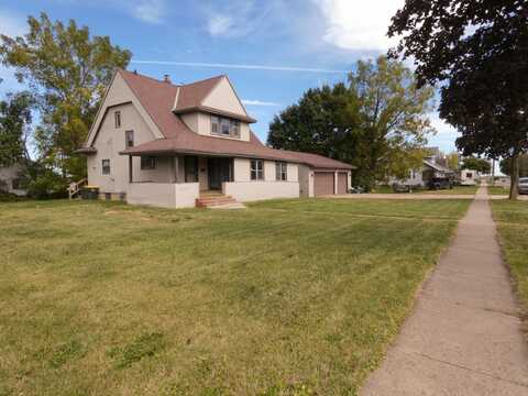 670 8th Street, Fennimore, WI 53809