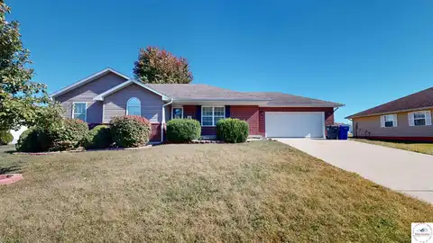 707 Prestwick Farms, Sedalia, MO 65301