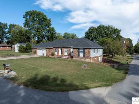 108 S Lindy, Windsor, MO 65360