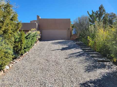 242 Loma Entrada, Santa Fe, NM 87501