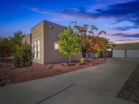 4444 Autumn Leaf Lane, Santa Fe, NM 87507