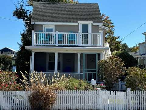 3488 MAIN ST, CHINCOTEAGUE, VA 23336