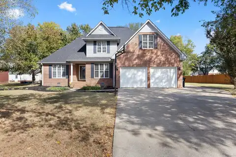 211 Kimberly Ave, Muscle Shoals, AL 35661