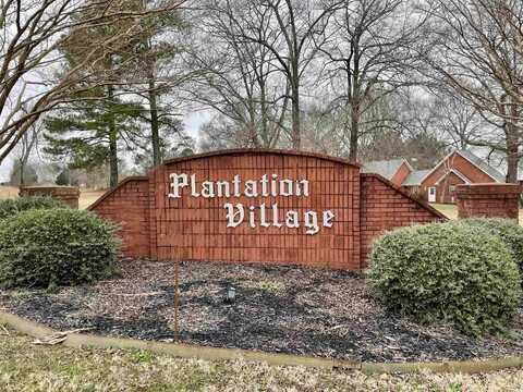 176 Plantation Cir, Killen, AL 35645