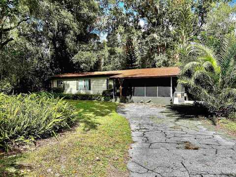 110 Trescot Ct, East Palatka, FL 32131