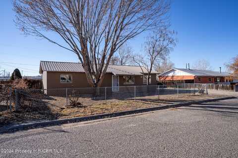 805 W OAK Street, Bloomfield, NM 87413