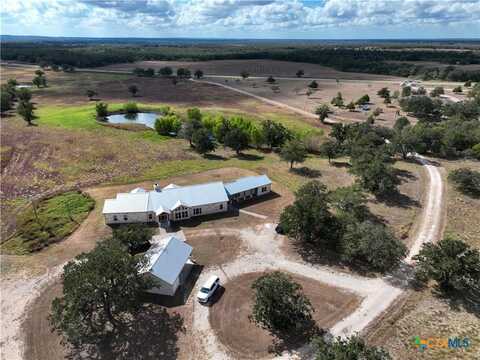 5411 N State Highway 95, Flatonia, TX 78941