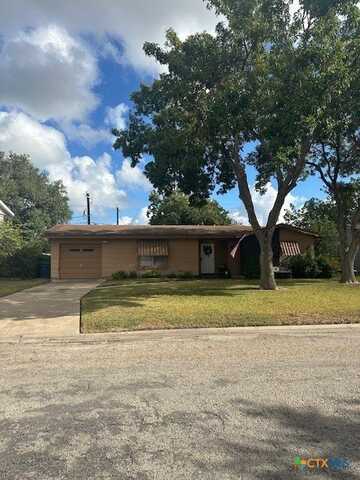 514 Ridgecrest Drive, Port Lavaca, TX 77979