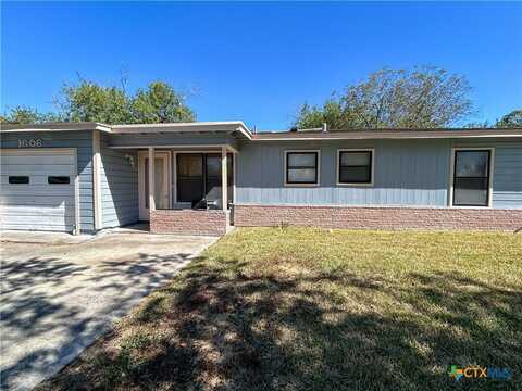 1606 Sam Houston, Victoria, TX 77901