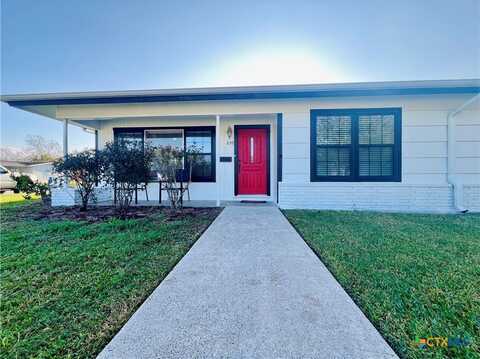 220 Crockett Street, Port Lavaca, TX 77979