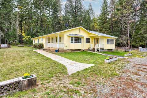 7733 Takilma Road, Cave Junction, OR 97523