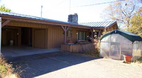 575 Leafwood Drive, Eagle Point, OR 97524