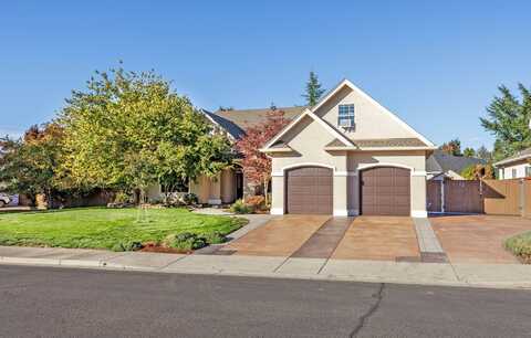 1065 Coral Ridge Drive, Eagle Point, OR 97524