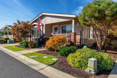 780 Kings Way, Grants Pass, OR 97526