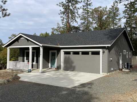 379 Squirrel Lane, Jacksonville, OR 97530