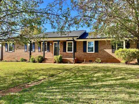 2018 Evergreen Drive, Boiling Springs, SC 29316