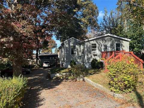 25 Mohawk Street, Coventry, RI 02816