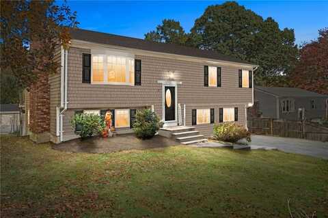 32 Bear Hill Road, Cumberland, RI 02864