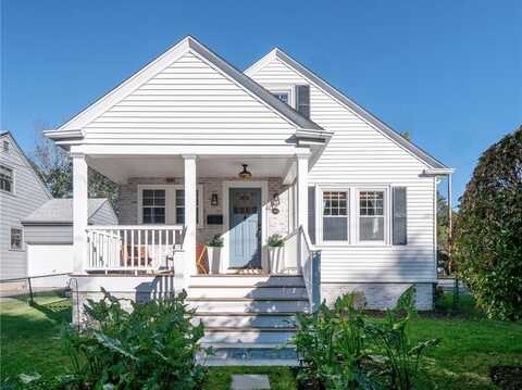 26 Vernon Avenue, Newport, RI 02840