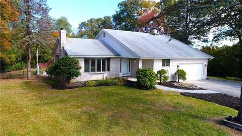 796 Nooseneck Hill Road, West Greenwich, RI 02817