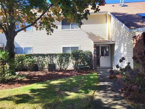 905 Halifax Drive, Warwick, RI 02886