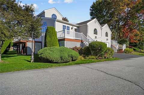 3 Queen Annes Court, West Warwick, RI 02893